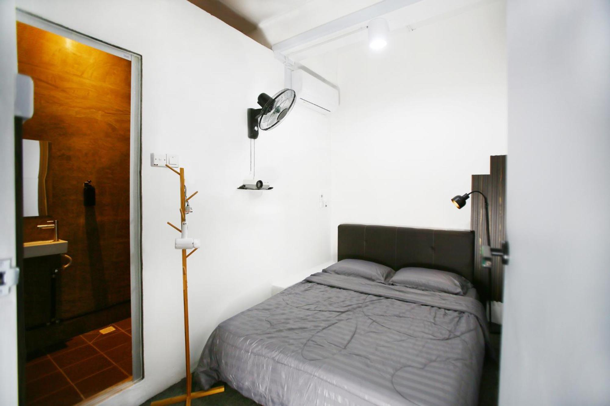 Hangoutspacez Queensbay At Bayan Lepas Penang Exterior foto